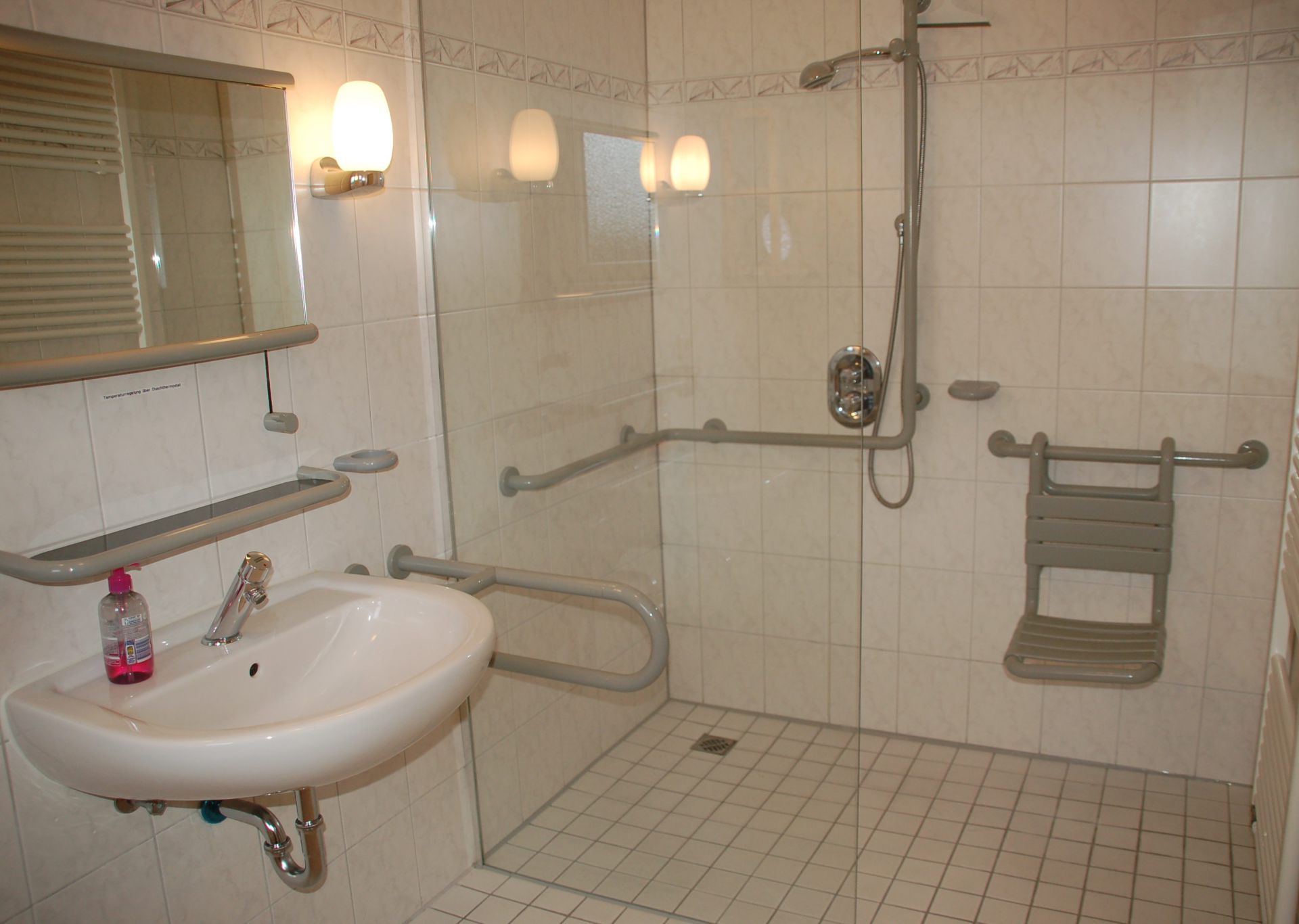 Ferienwohnung • Ost • 3.1, barrierefreies Bad